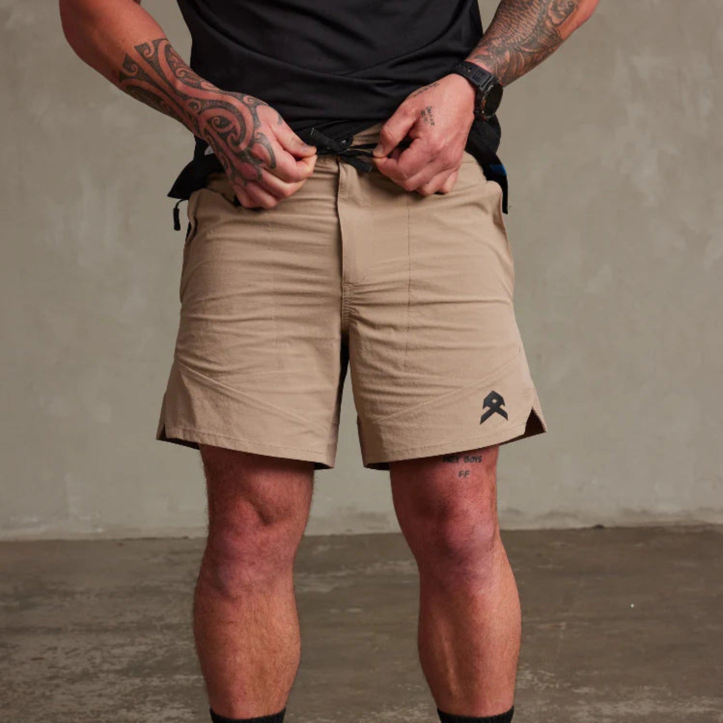 ANTHEM AGILITY SHORTS - KHAKI