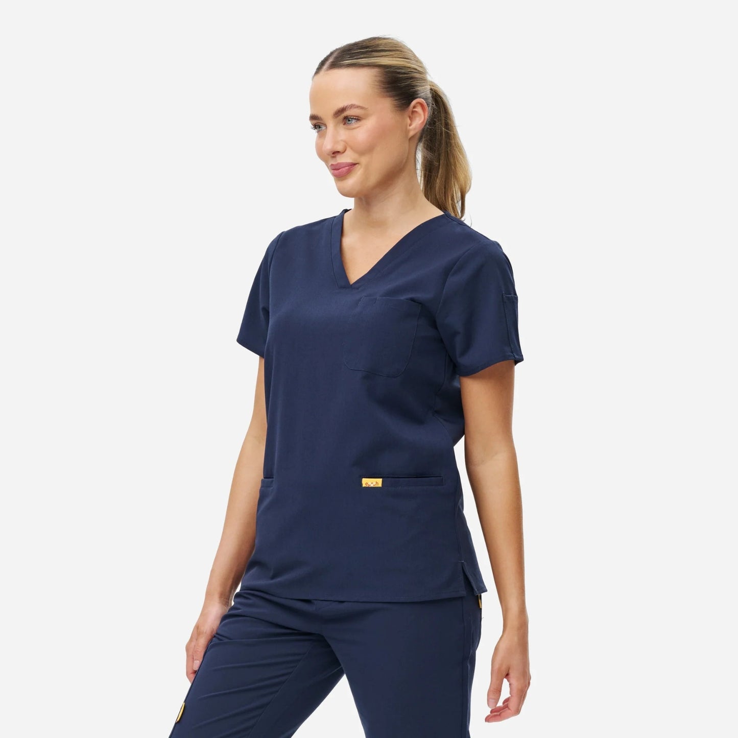 EPOCH SCRUBS WOMANS  POCKET TOP: 5 COLOURS