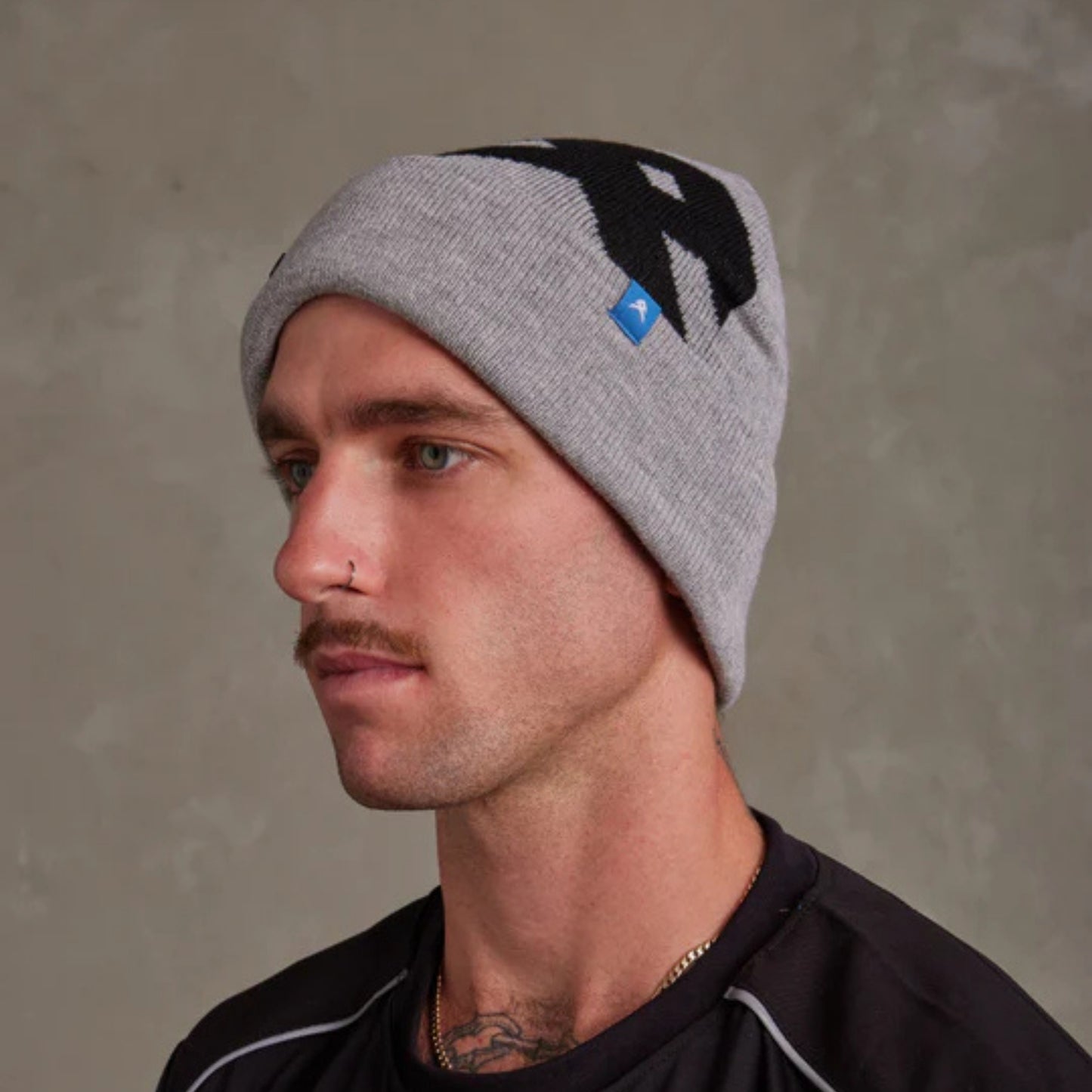 ANTHEM KNIT LOGO BEANIE - GREY