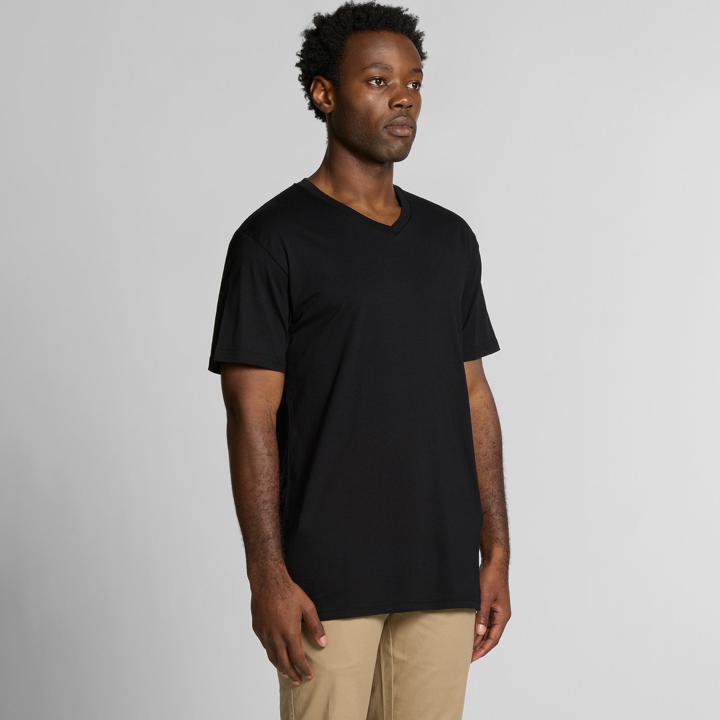 AS COLOUR STAPLE V NECK BLACK