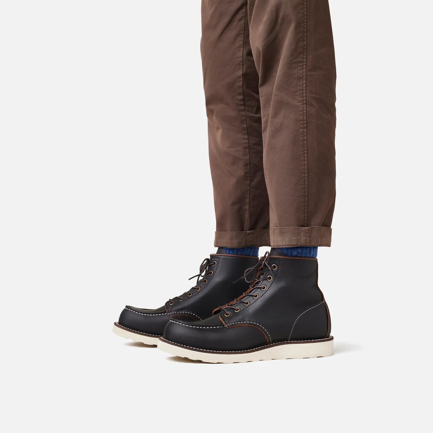 RED WING HERITAGE CLASSIC MOC 8849 BOOT - BLACK PRAIRIE